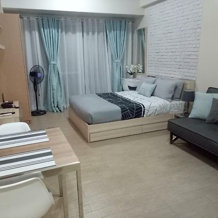 Eighty One Newport Boulevard Manila Ngoại thất bức ảnh