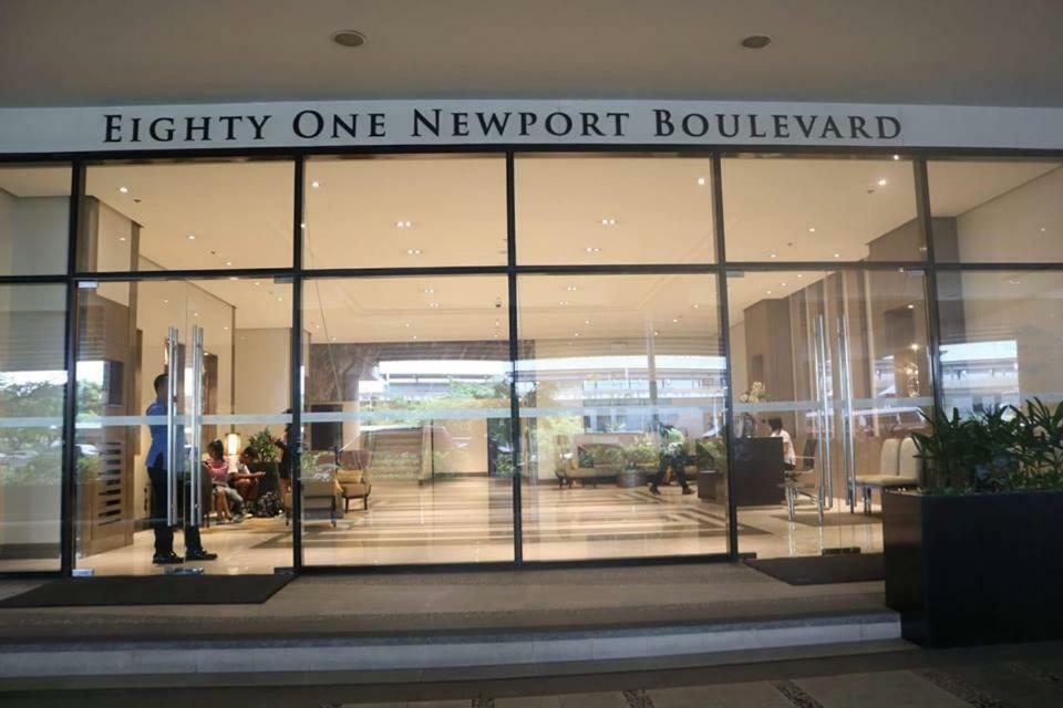 Eighty One Newport Boulevard Manila Ngoại thất bức ảnh