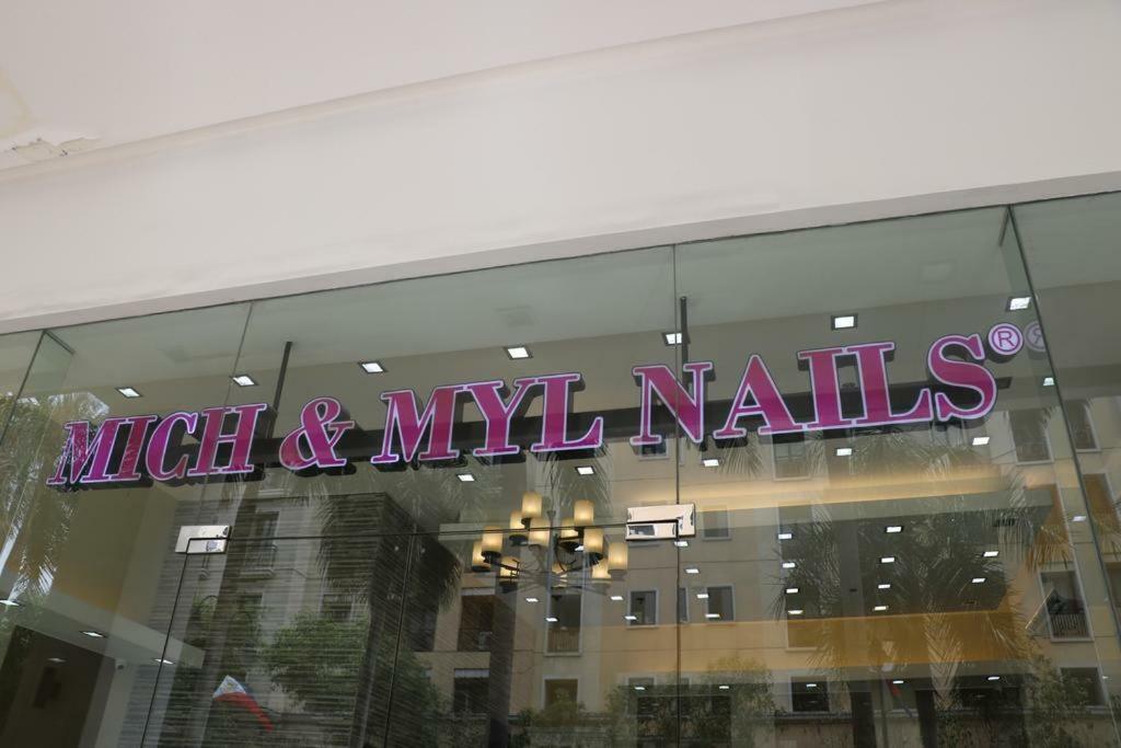 Eighty One Newport Boulevard Manila Ngoại thất bức ảnh