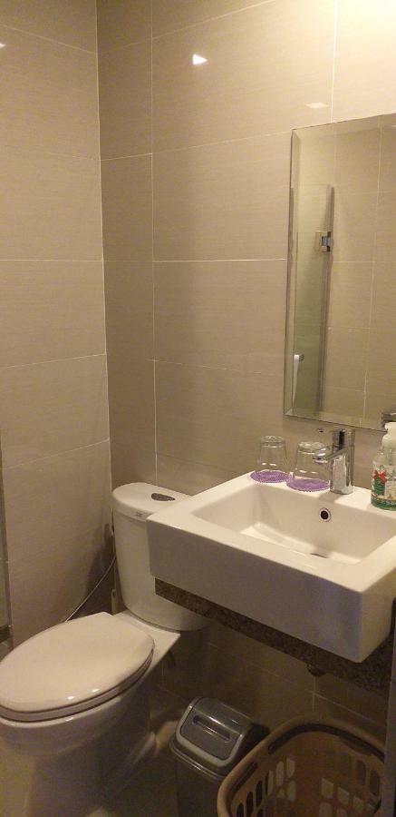Eighty One Newport Boulevard Manila Ngoại thất bức ảnh